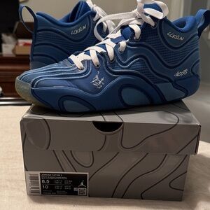 Jordan Tatum Basketball Mens Sneakers in Blue and White